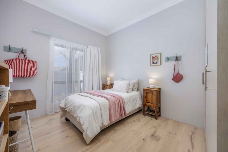 4 Bedroom Property for Sale in Kanonberg Western Cape